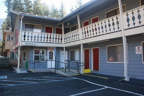 Thunderchief Inn image 1